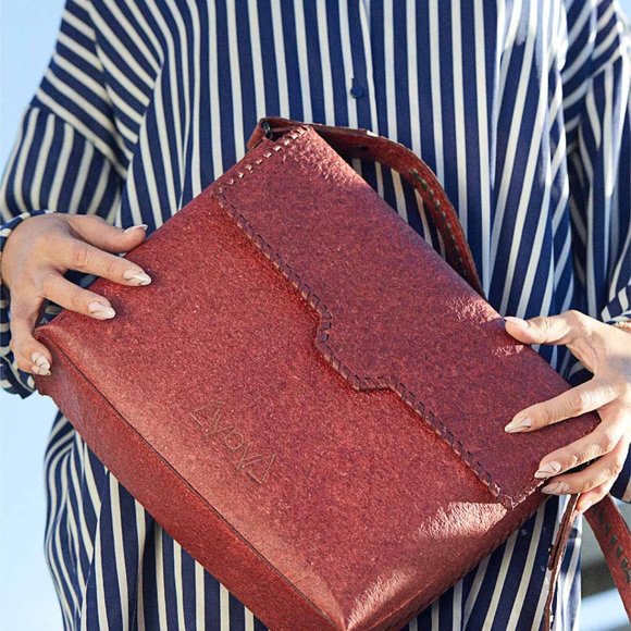 Aiya ayiA Benue Satchel with Kariba Wide Strap Red - Picture 5 of 5